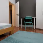 Rent 4 bedroom apartment in Lisbon