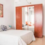 Rent a room of 95 m² in valencia