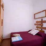 Rent a room of 180 m² in valencia