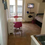 Rent 2 bedroom apartment of 26 m² in Milan