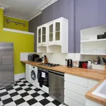 Rent 2 bedroom flat of 969 m² in Glasgow