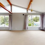 Rent 3 bedroom apartment in Tawa