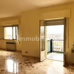 Affitto 2 camera appartamento di 99 m² in Palermo