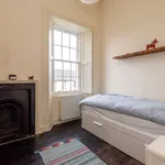 Rent 4 bedroom house in Scotland