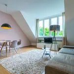 Miete 1 Schlafzimmer wohnung von 592 m² in vienna