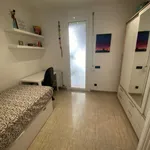 Rent 4 bedroom apartment in Barcelona