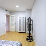 Rent 5 bedroom apartment in Valencia