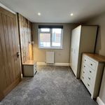 Rent 5 bedroom house in South East England