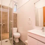 Rent a room of 150 m² in lisbon