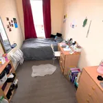 Rent 1 bedroom student apartment in Leeds