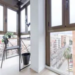 Rent a room of 130 m² in valencia