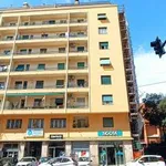 Affitto 2 camera appartamento di 68 m² in Genoa