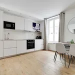 Rent 2 bedroom apartment of 440 m² in Paris