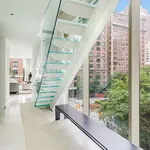 Rent 4 bedroom apartment of 299 m² in New York City