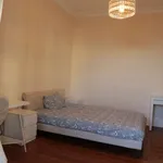 Rent a room in lisbon