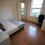 Rent 3 bedroom flat in Yorkshire And The Humber