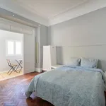 Rent 14 bedroom apartment in Lisbon