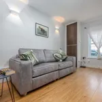 Rent 2 bedroom apartment of 74 m² in Cardiff