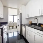 Rent 1 bedroom apartment of 78 m² in Manhattan