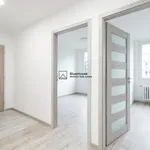 Pronajměte si 3 ložnic/e byt o rozloze 63 m² v Prague