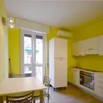 Rent 2 bedroom apartment in Milan