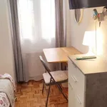 Rent a room of 100 m² in madrid