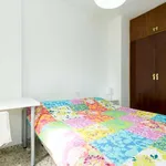 Rent a room of 130 m² in granada