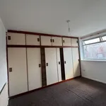 Rent 3 bedroom house in East Midlands