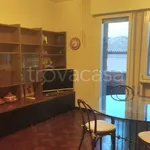 Rent 4 bedroom apartment of 100 m² in Adria