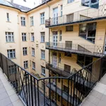 Rent 3 bedroom apartment of 105 m² in Budapest