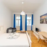 Rent 1 bedroom apartment of 38 m² in Berlin