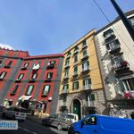 Affitto 3 camera appartamento di 85 m² in Naples