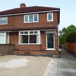 Rent 3 bedroom flat in East Midlands