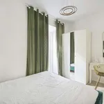 Rent a room in lisbon