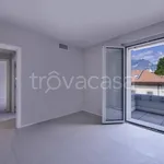 Affitto 3 camera appartamento di 114 m² in Lecco