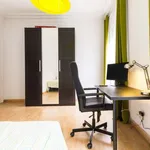 Rent a room of 130 m² in madrid