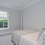 Rent 3 bedroom flat in South East England