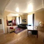 Appartement de 130 m² avec 1 chambre(s) en location à Marseille