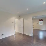 Rent 4 bedroom house in Epping Forest