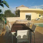 Rent 4 bedroom house of 250 m² in Luz