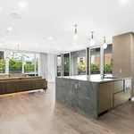 Rent 4 bedroom house of 264 m² in New York City