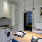 Rent 3 bedroom apartment in Milan