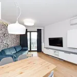 Rent 3 bedroom apartment of 59 m² in Krakow