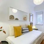 Rent a room in lisbon