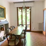 Rent 5 bedroom apartment of 100 m² in Florence