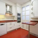 Rent a room of 100 m² in Madrid