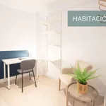 Rent a room of 80 m² in granada