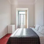 Rent a room of 399 m² in Lisboa