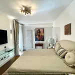 Rent 5 bedroom house of 195 m² in Rome