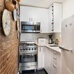 Rent 1 bedroom apartment of 465 m² in Manhattan